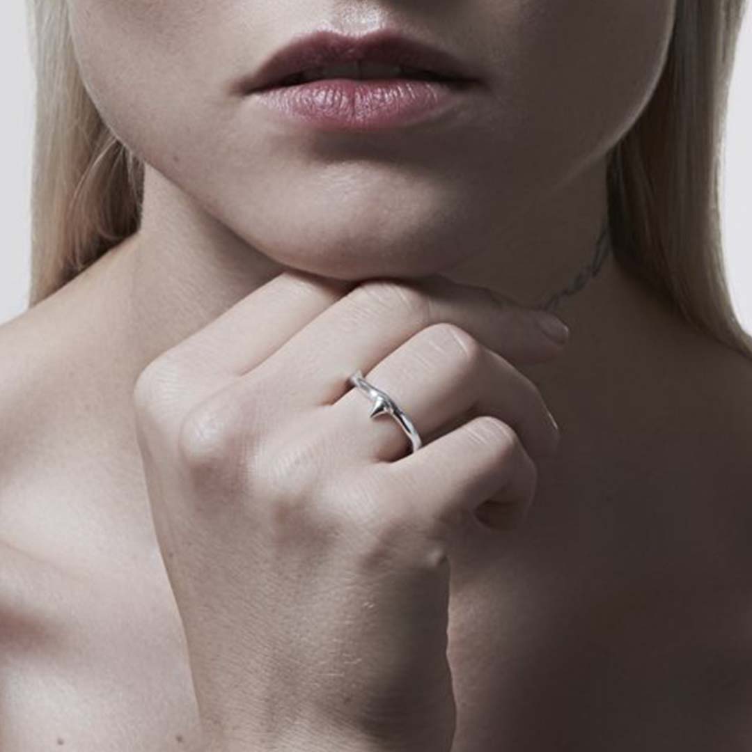 Rose Thorn Single Band Ring