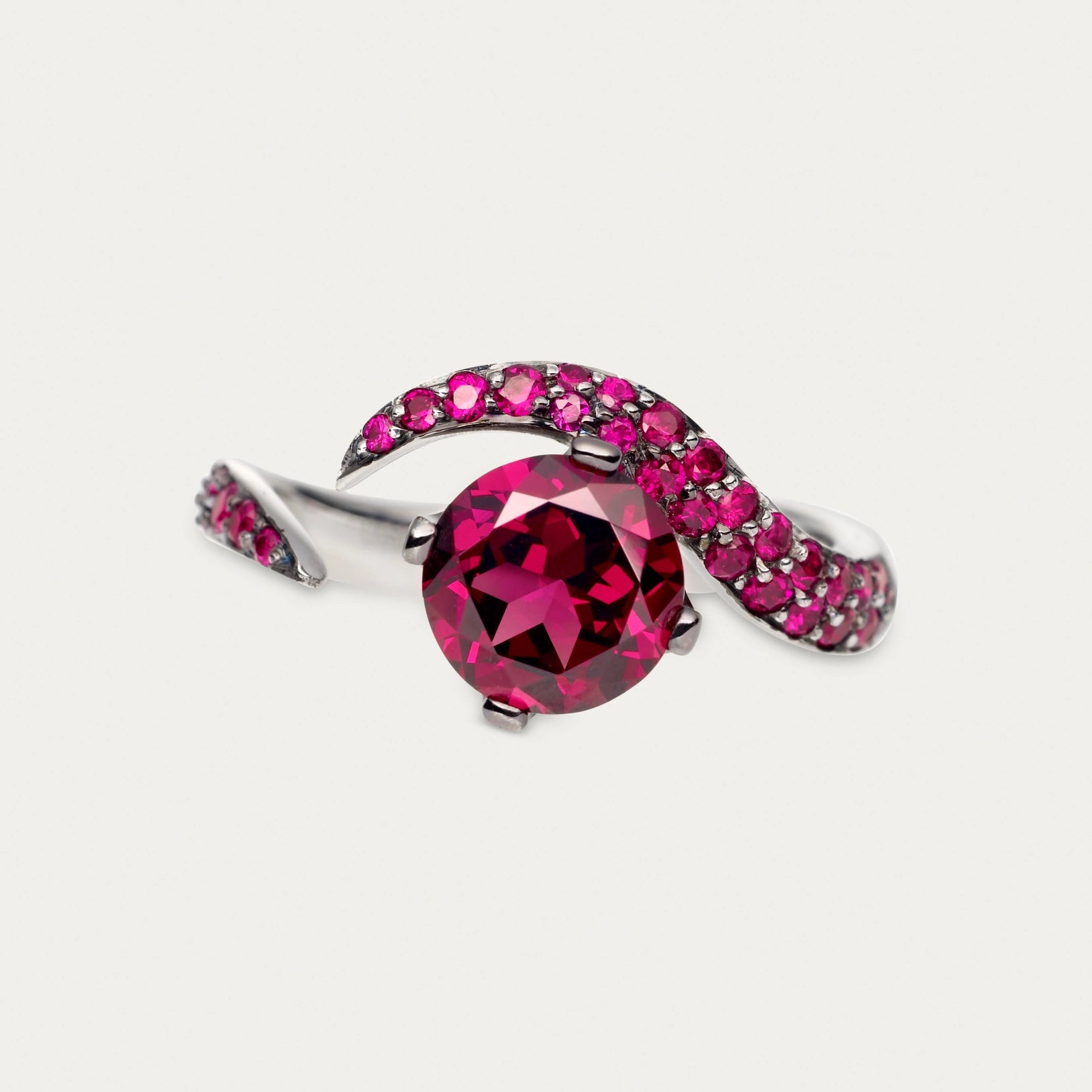 Aurora Ring, Rhodolite
