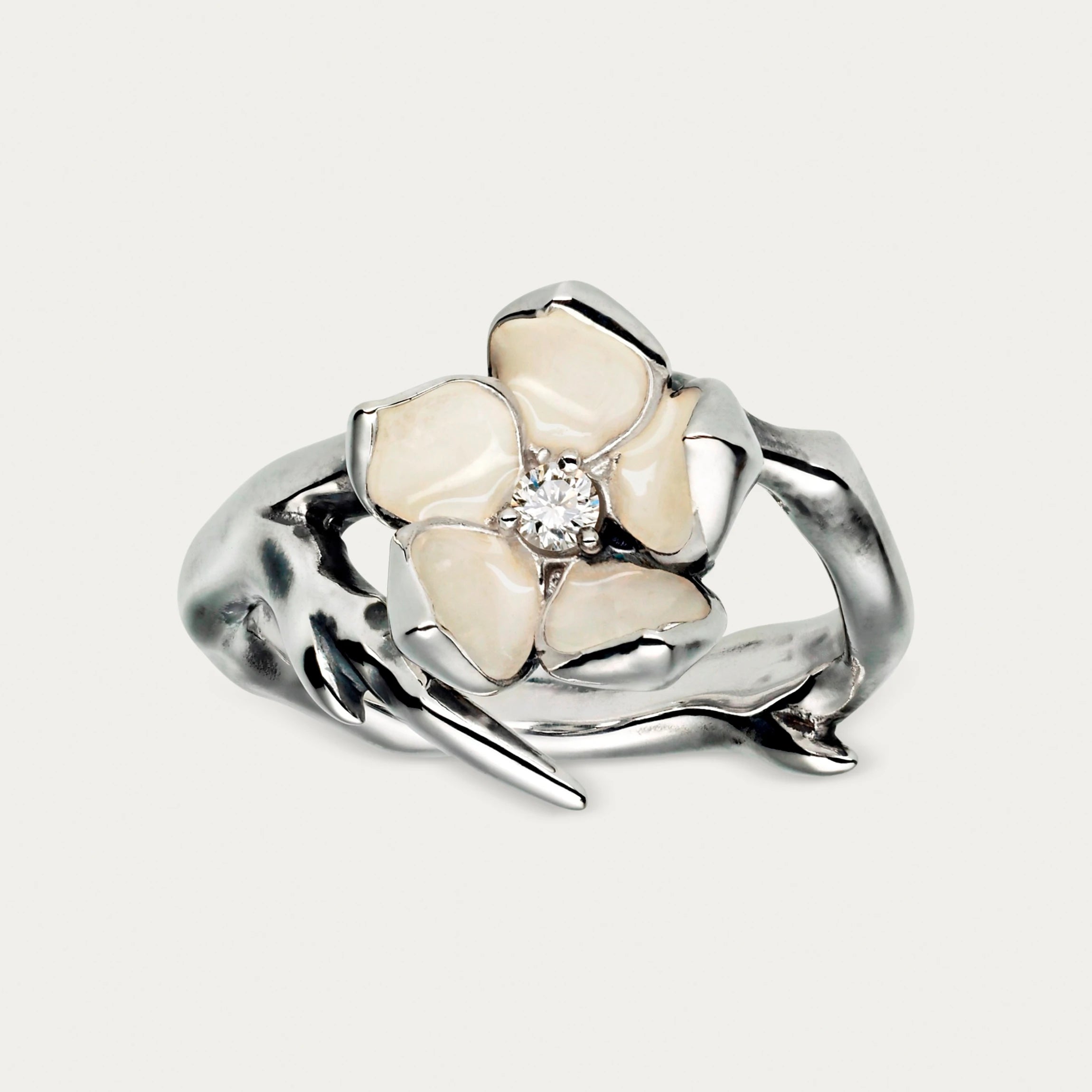 shaun-leane-london-cherry-blossom-single-flower-ring-silver