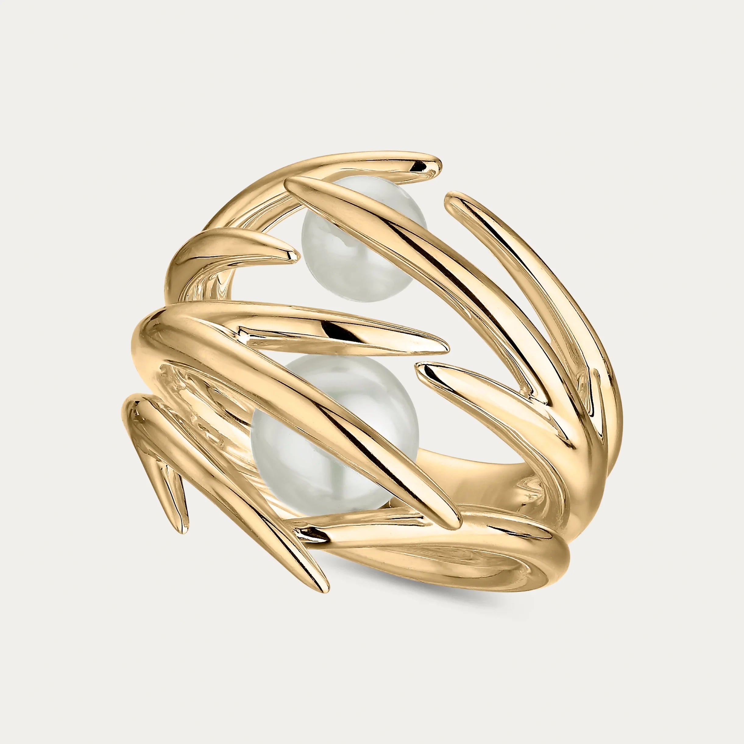 shaun-leane-london-hook-pearl-ring-18ct-yellow-gold-plated
