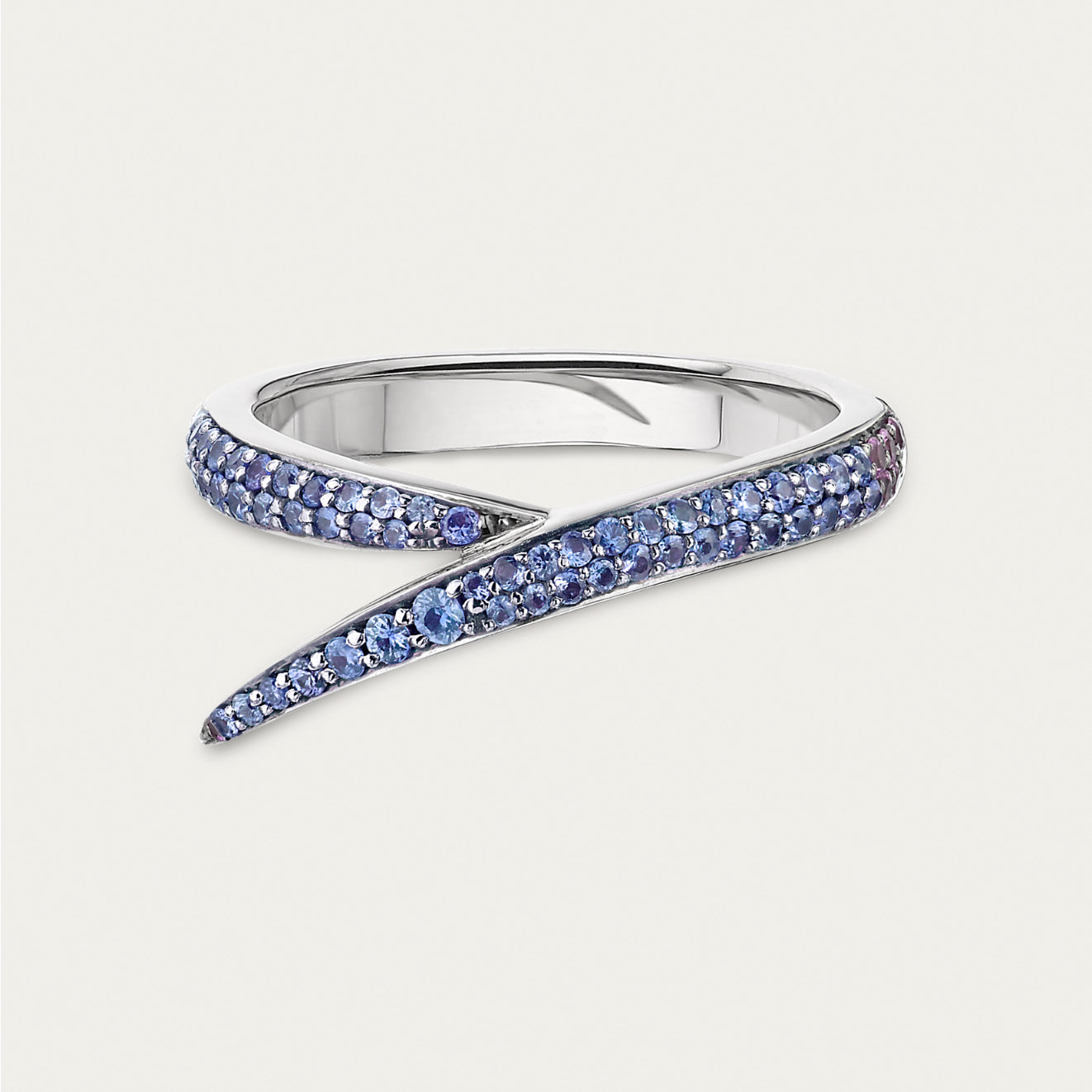 shaun-leane-london-interlocking-ring-18ct-white-gold-blue-sapphire