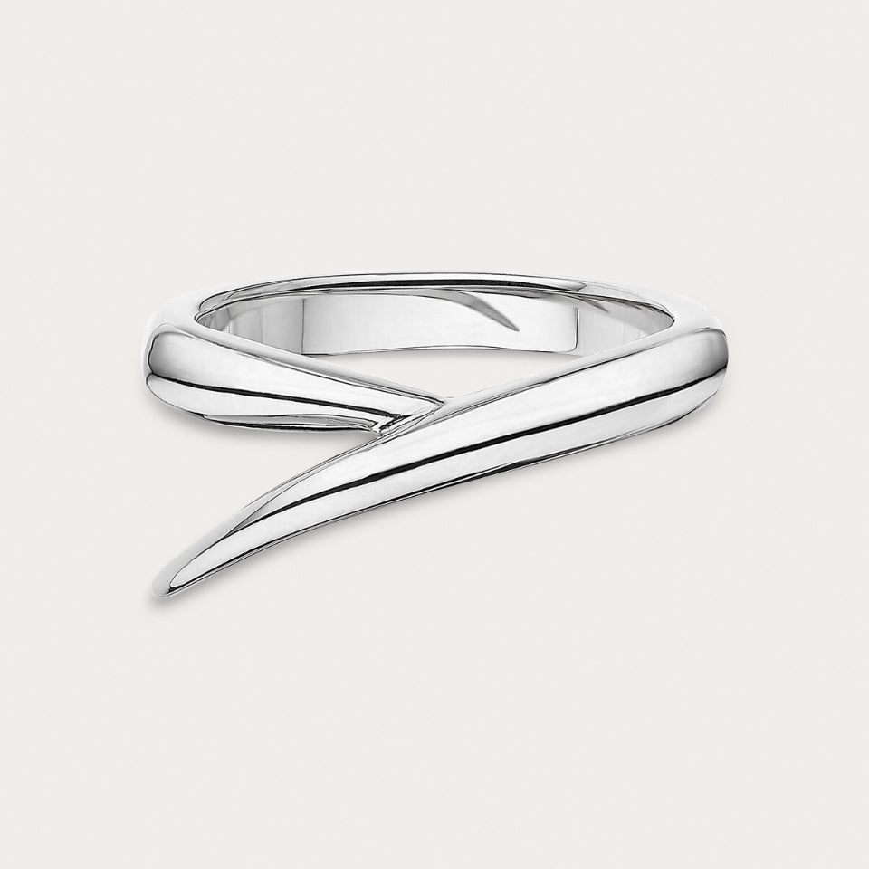 shaun-leane-london-interlocking-ring-18ct-white-gold