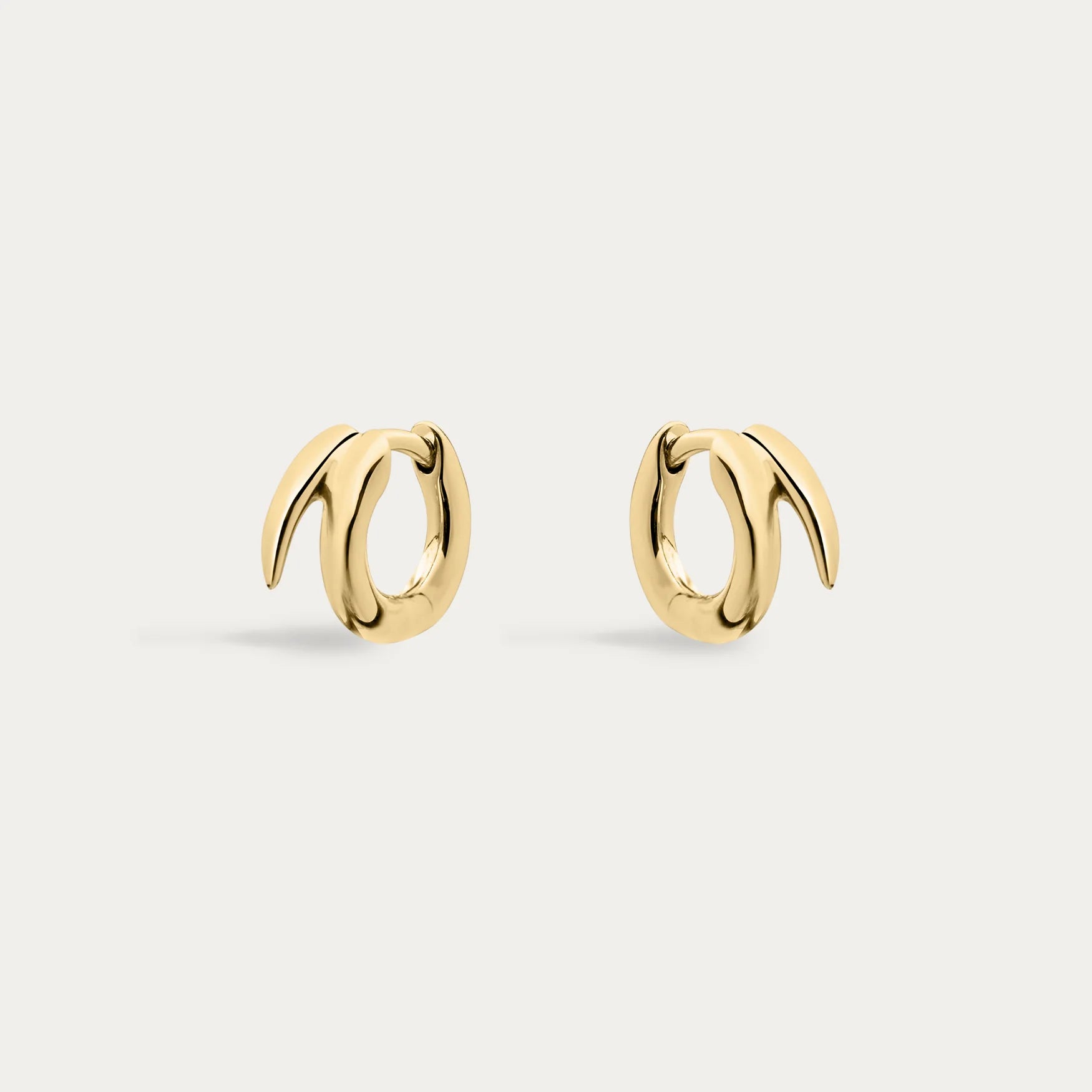 shaun-leane-london-quill-mini-hoop-earrings-18ct-yellow-gold-plated