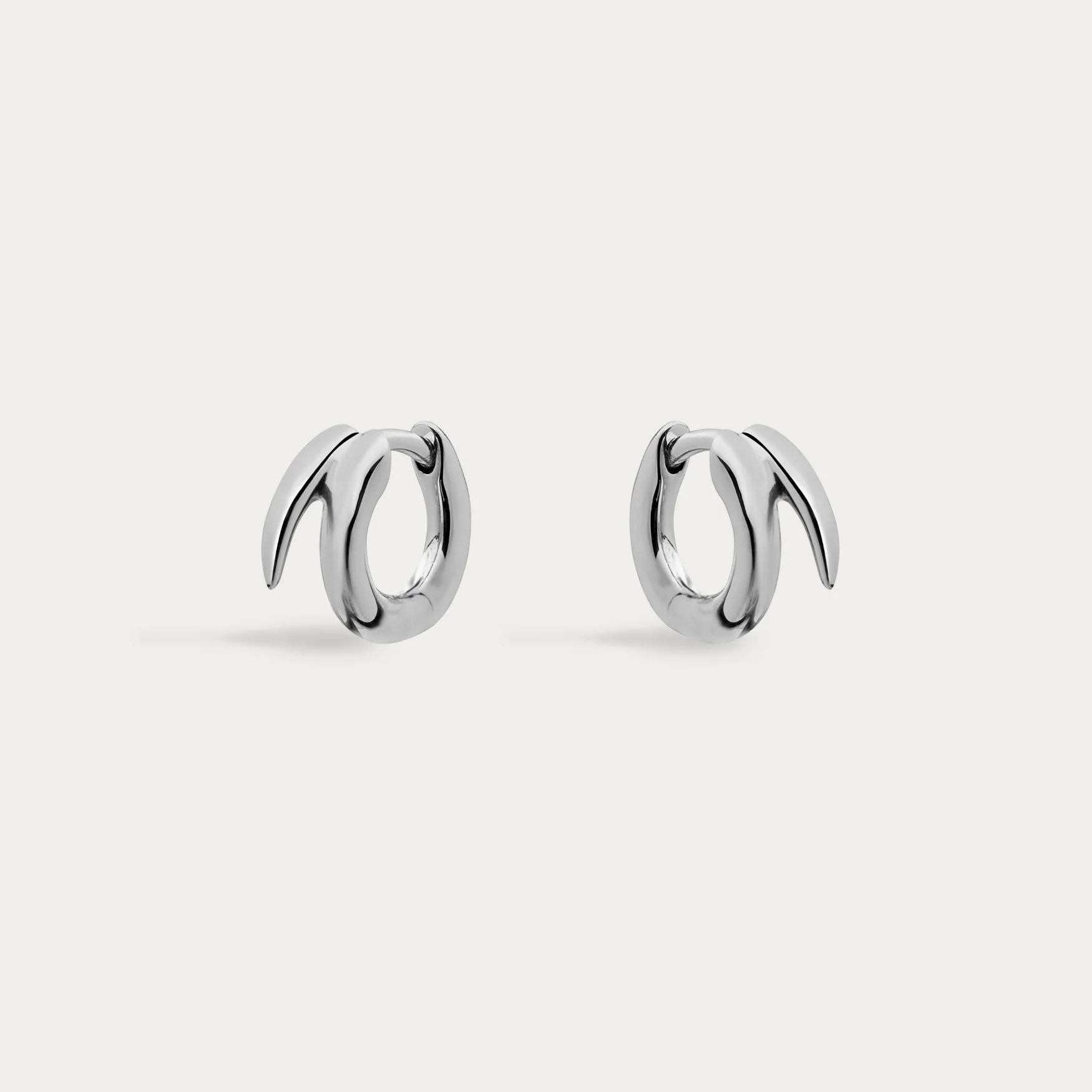 shaun-leane-london-quill-mini-hoop-earrings-silver