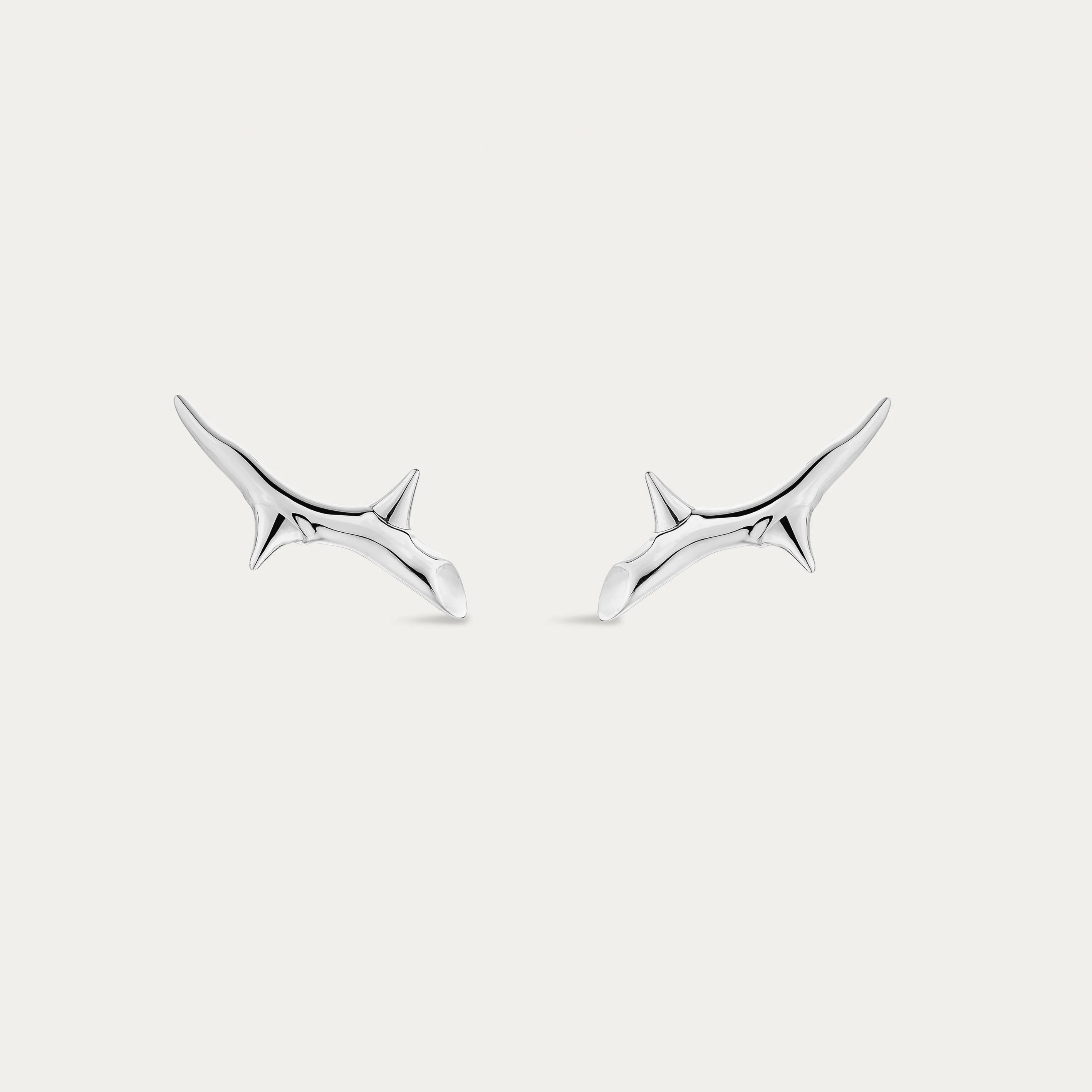 shaun-leane-london-rose-thorn-branch-climber-earrings-silver
