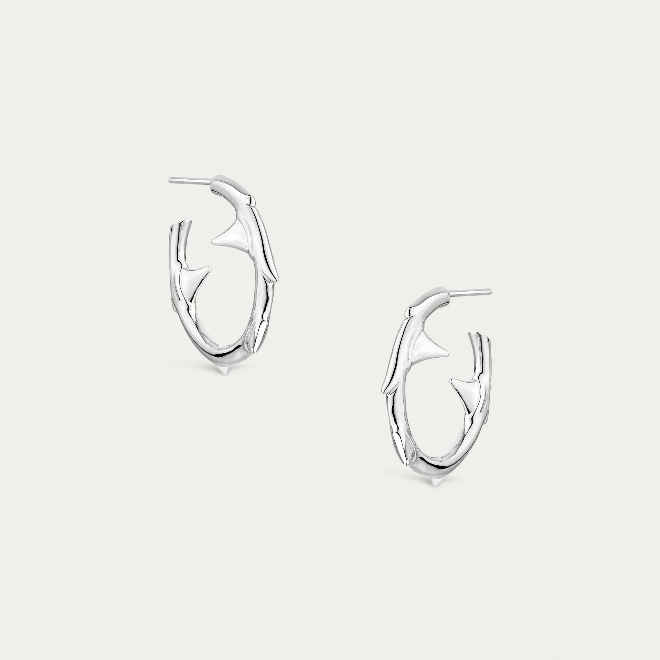 shaun-leane-london-rose-thorn-hoop-earrings-small-silver