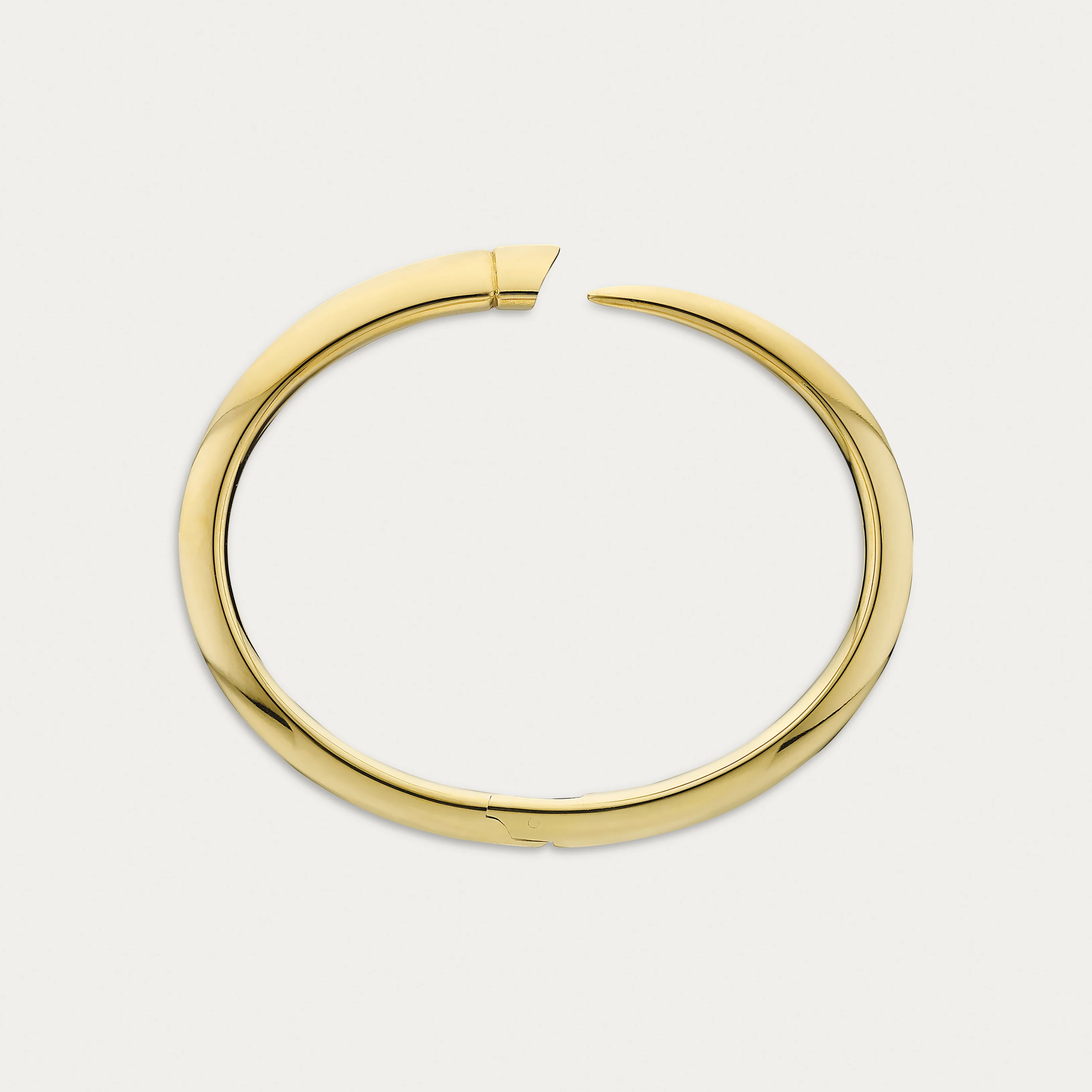 Sabre Bangle