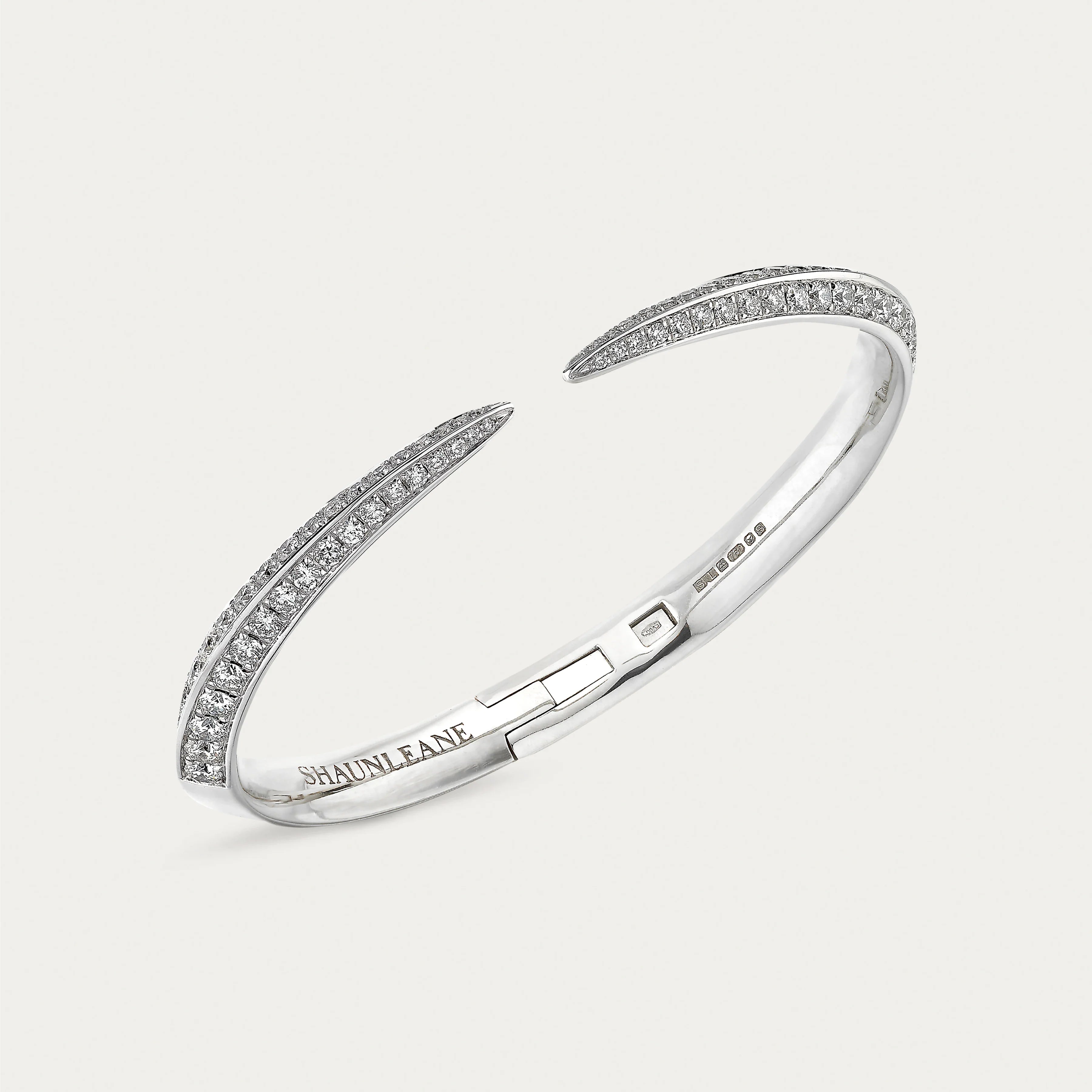 shaun-leane-london-sabre-diamond-bangle-medium