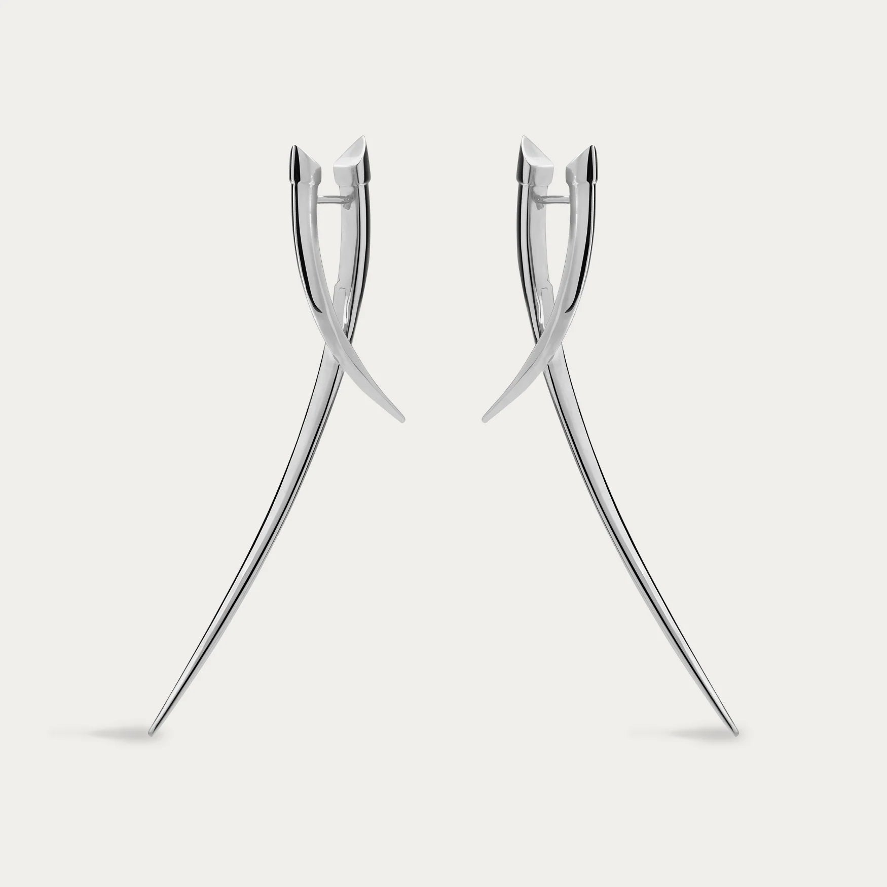 shaun-leane-london-sabre-statement-crossover-earrings-silver