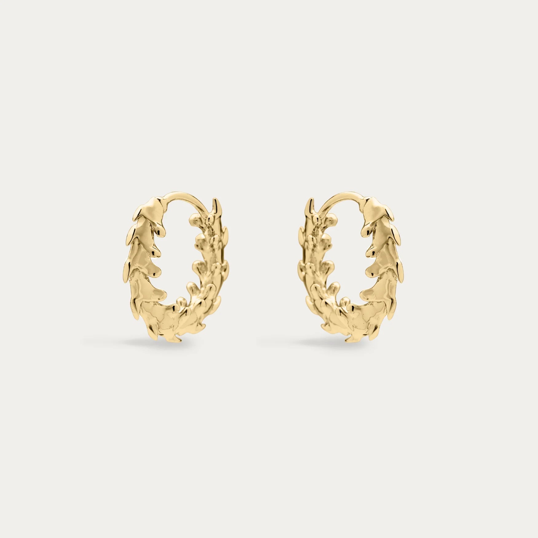 shaun-leane-london-serpent's-trace-mini-hoop-earrings-18ct-yellow-gold-plated