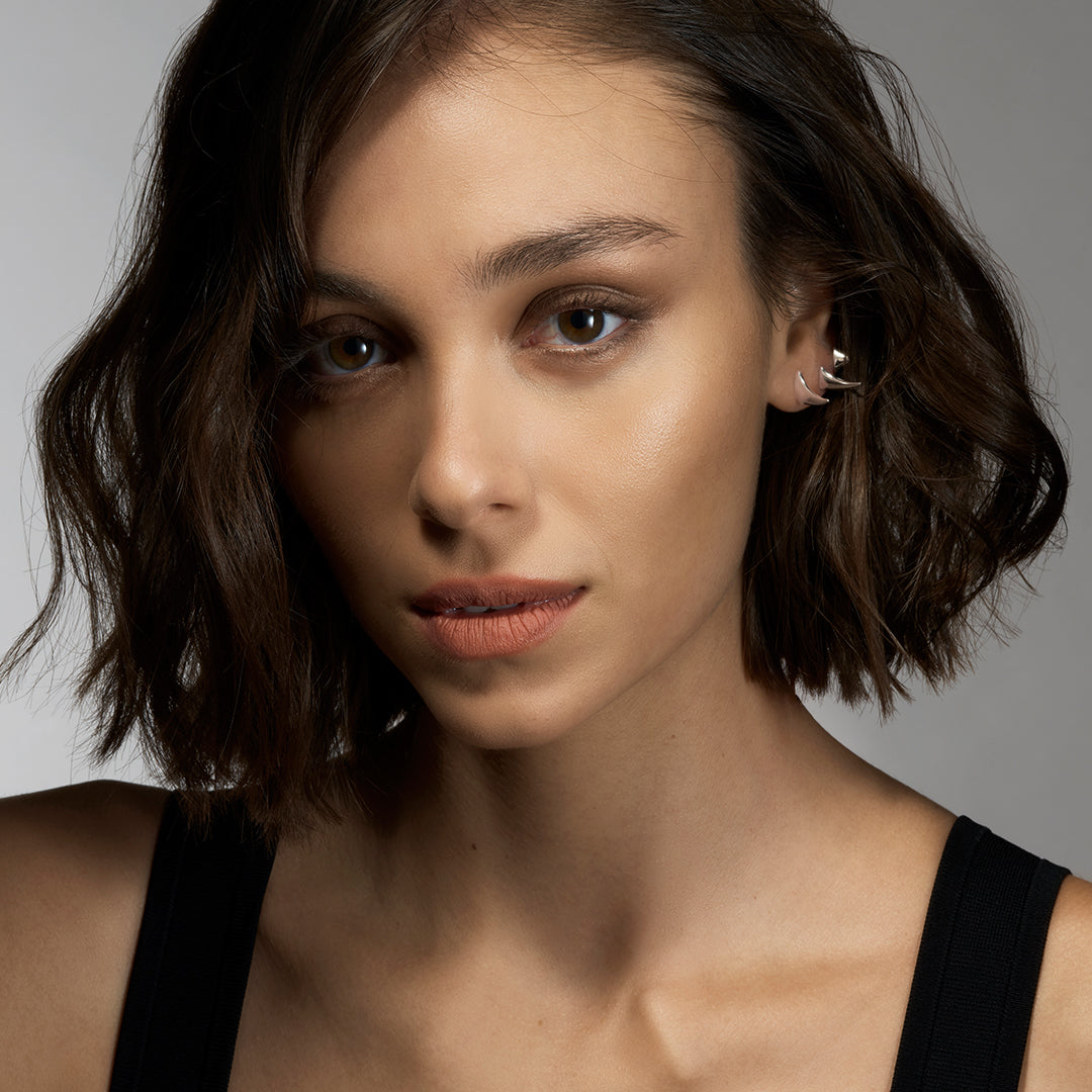 Rose Thorn Single Swerve Earring - Silver